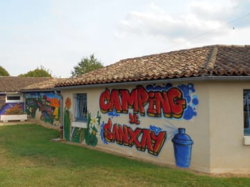 Reception and toilet block