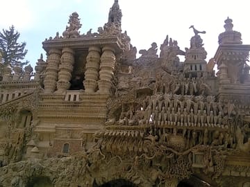 Lots of monuments to visit nearby