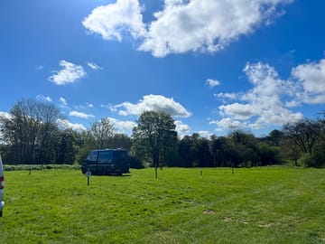 Electric grass tent or trailer tent pitch