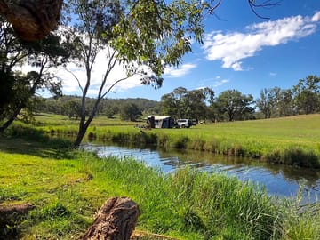 Creek flat camping area – suitable for individuals or groups of up to 15 vans/tents