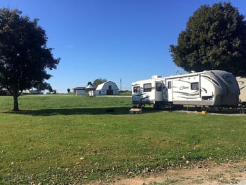 Gravel accommodation areas