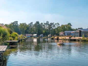 Lake and site overviews