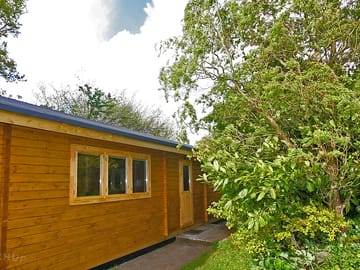 Yealm cabin outside