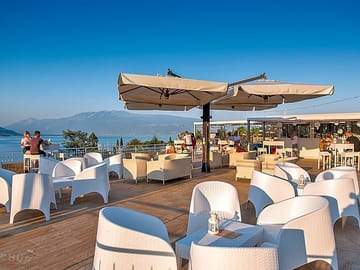 Cocktail bar