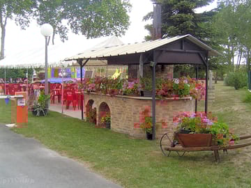 Communal barbecues