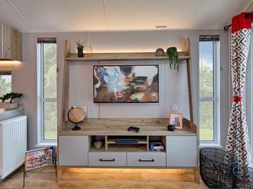 Lounge with big-screen tv