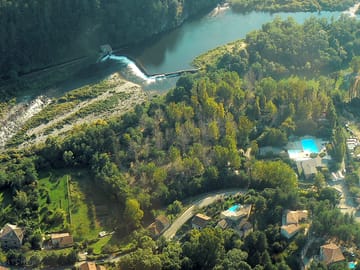 Aerial view of the campsite and the ardèche river