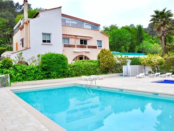 Heated pool