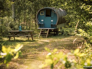Gypsy caravan for two adults and two kids