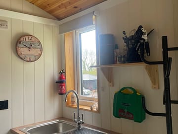 Kitchen sink