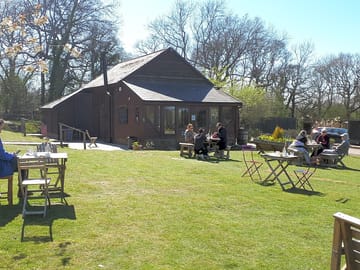 The deer park café and garden area