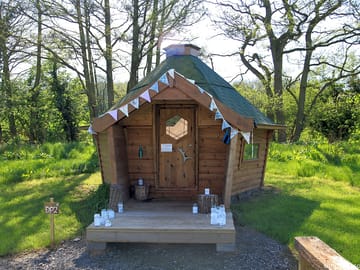 Eco pod with double bed