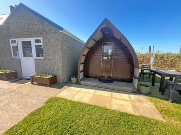 Camping pod