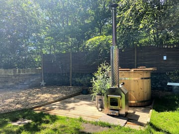 Hot tub on the decked area