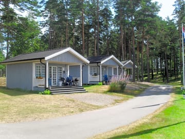 Cabins with kitchenettes and ensuites