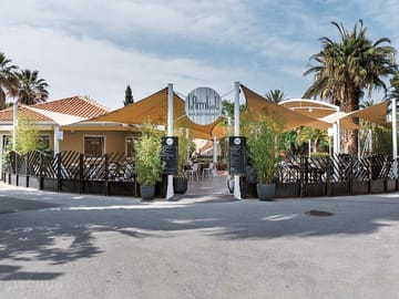 Thai-themed bar