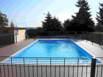 Heated pool