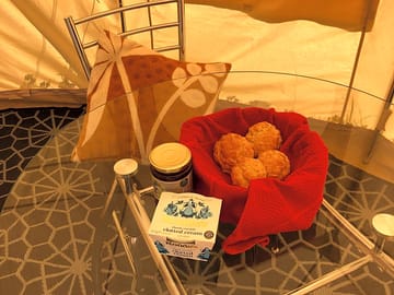 Greeting treat
