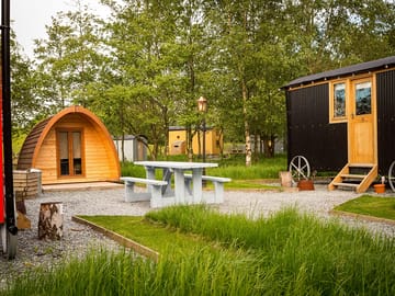 Hut and pod
