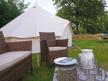 All crockery and equipment provided