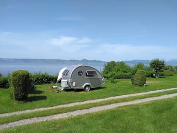 Beautiful views over lake geneva.