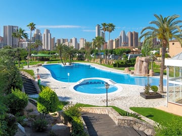 Overlooking the swimming pool