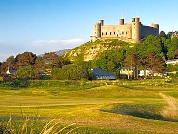 Harlech st davids golf course and harlech castle