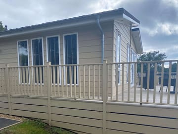 Signature Spa lodge exterior