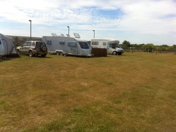 Small quiet site with grass pitches