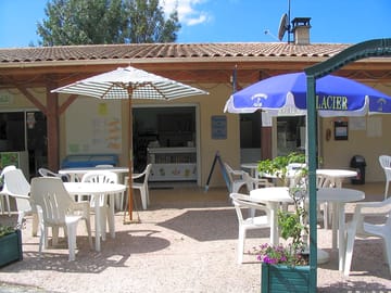 Snack bar