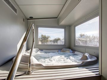 Hot tub