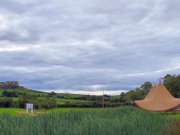 Almscliffe cragg field