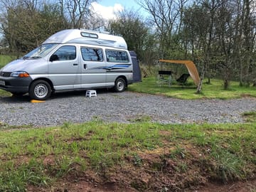 Hardstanding and grass pitch with 16amp electric hookup