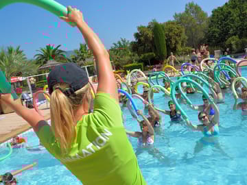 Swimming pool and aquagym classes