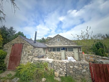 1 bedroom camping barn