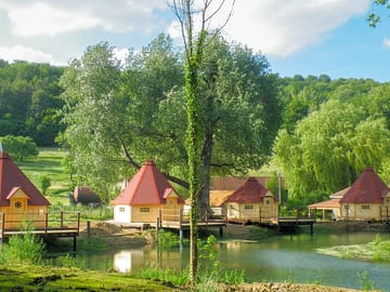 Lodges over the water
