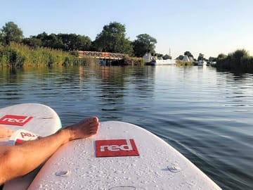 Relax by the thames