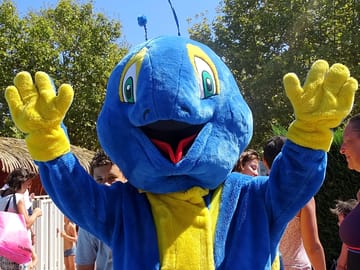 The mascot tooshow