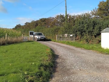 Entrance from the road, then continue on the gravel lane to the barn