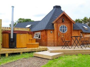 Exterior of the double cabin