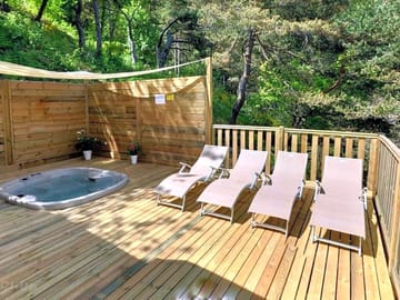 Spa and sun loungers