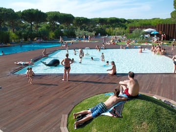 Family-friendly outdoor pool