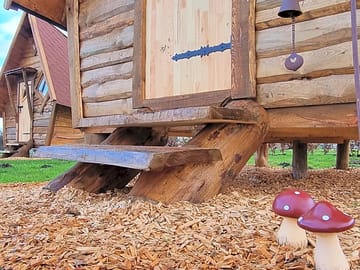 Witch hut exterior
