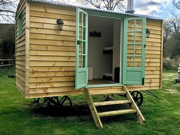 Shepherd's hut