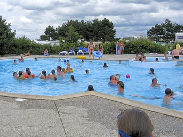 Outdoor swimming pool
