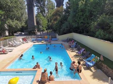 Pool heated to 29°