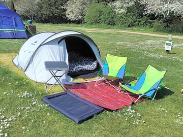 Electric camping pitch