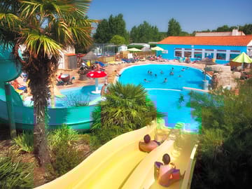 Outdoor swimming pool