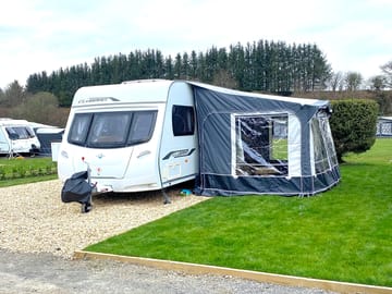 G&g with awning