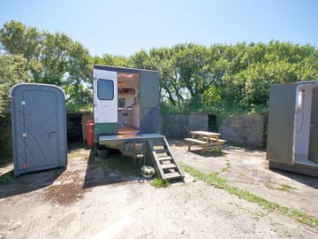 Pod 1 exterior